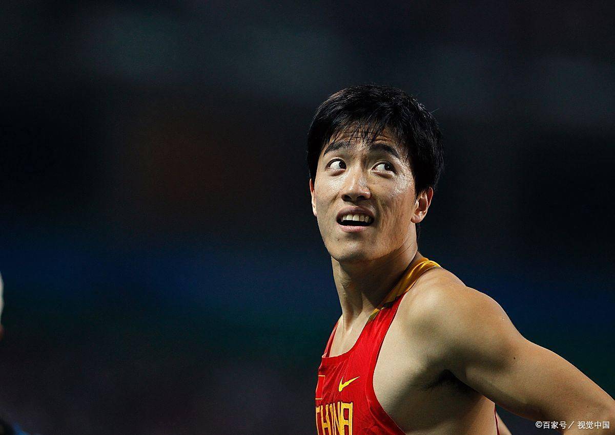 CBA选手刷新世界纪录,震撼全场 CBA选手刷新世界纪录,震撼全场