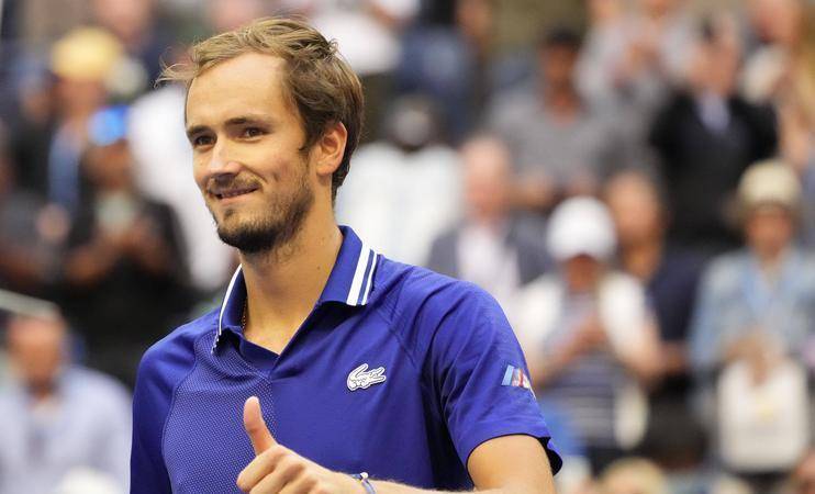 美网逆转澳网，梅德韦杰夫状态火热