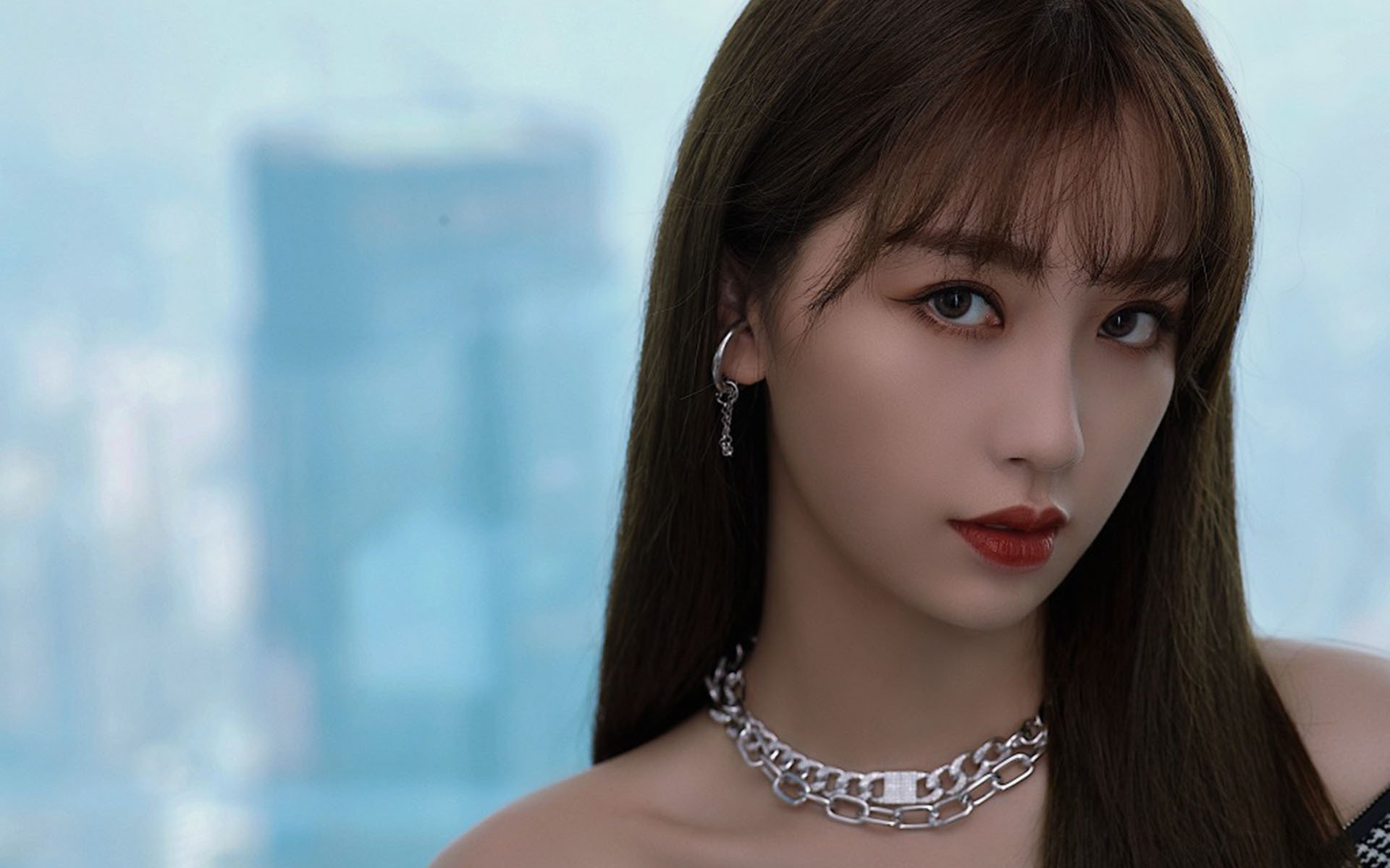 凤凰山下的战术本，为何写着大洋彼岸的名字？