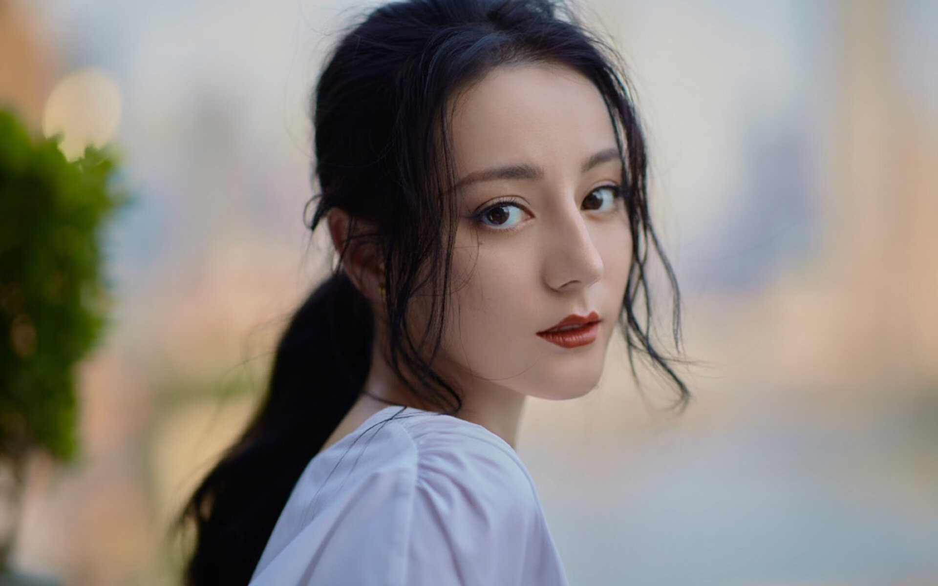 爱游戏-马刺旋风，伦纳德攻防一体绞碎费城