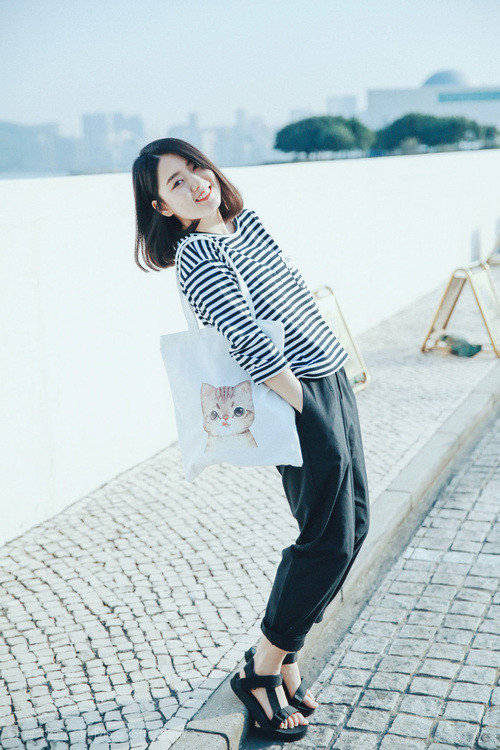 爱游戏在线-教科书撕裂夜幕，姆巴佩独舞引领里昂绝境通关