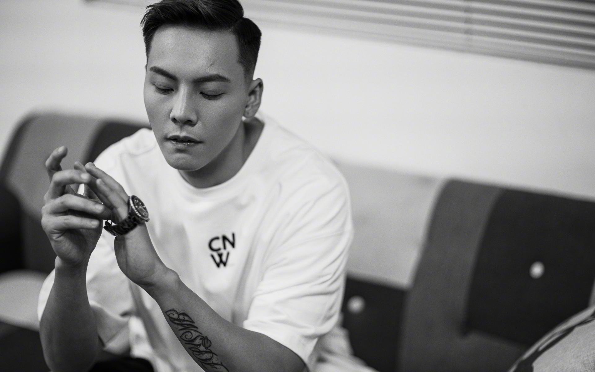 爱游戏tv-绝境中的火焰，2026世界杯A组，哥伦比亚逆转摩洛哥，三笘薰光芒下的翻盘之夜